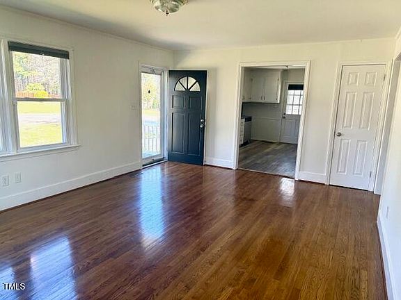 4th image of 509 Sunset Ave