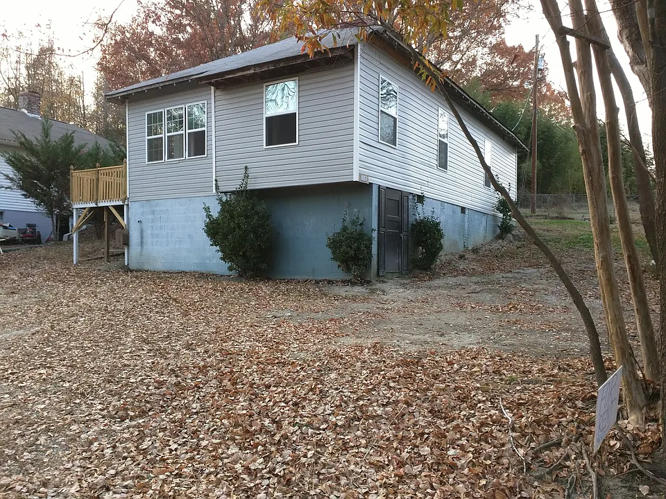 1854 Beaumont Ln