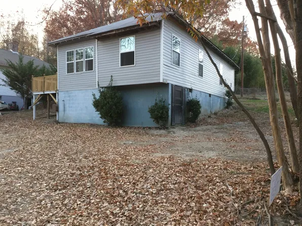1854 Beaumont Ln, Lincolnton, NC 28092
