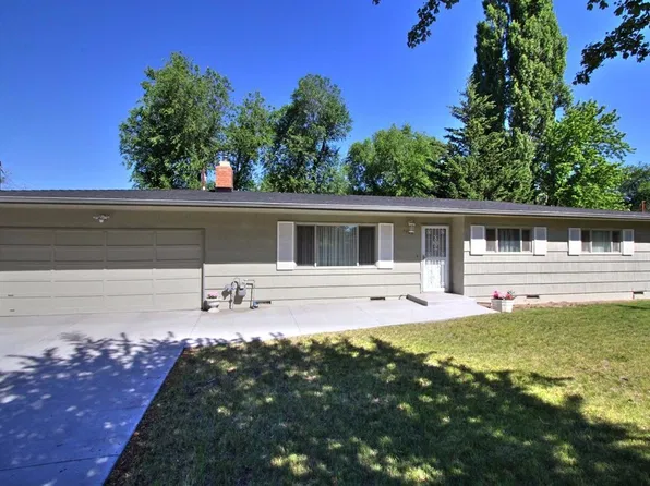 4765 Onyx Pl, Klamath Falls, OR 97603