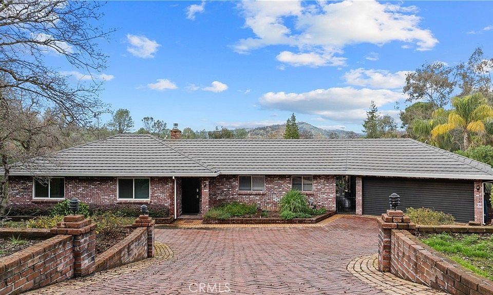 1st image of 149 Lemon Hill Dr