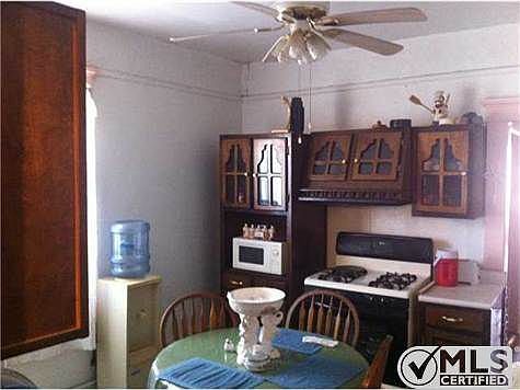 4th image of 208 NE Camp St