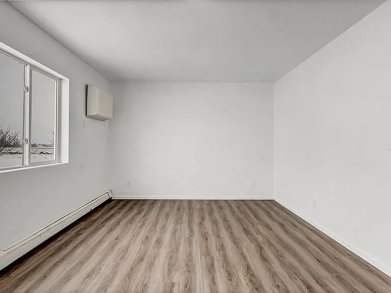 702 Nicc Apt Dr — Photo 14