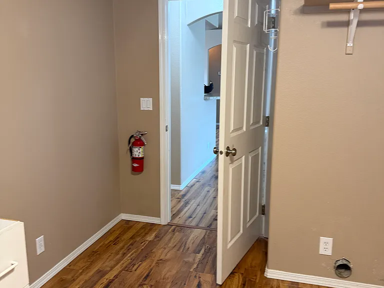 252 Archer Rd — Photo 8