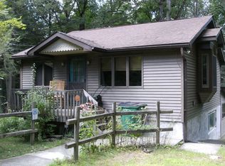 306 Oak Ridge Rd, Hopewell Junction, NY 12533