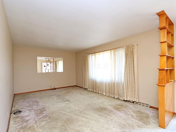 2nd image of 1740 Emerson Dr