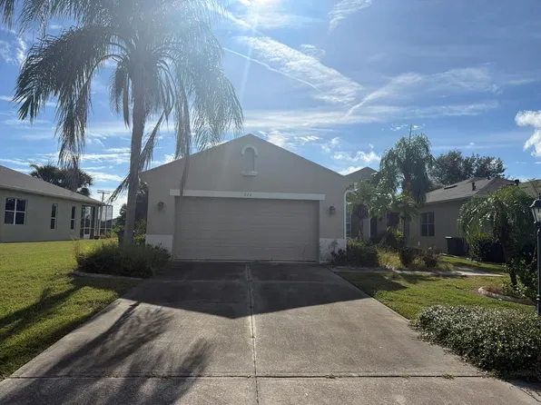 924 Regal Manor Way, Sun City Center, FL 33573