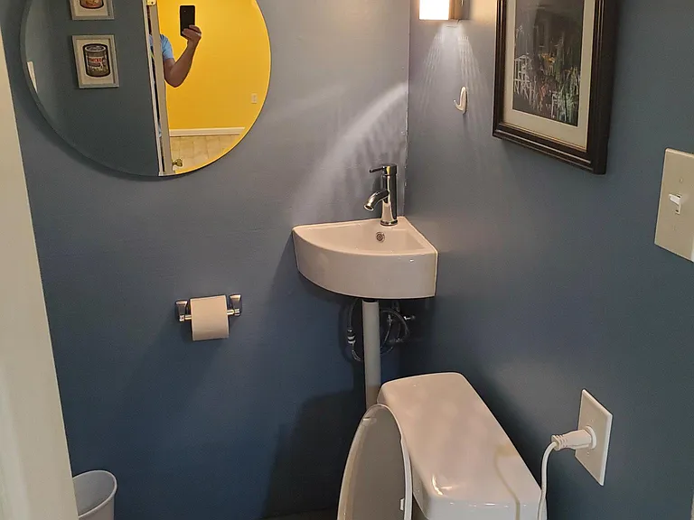 414 E Flora St — Photo 17