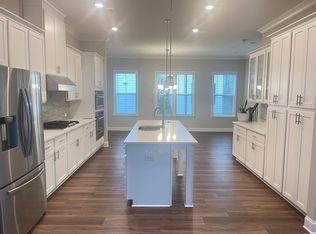 951 Catamaran Ct, Alpharetta, GA 30005