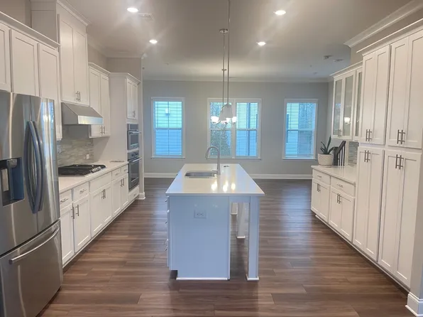 951 Catamaran Ct, Alpharetta, GA 30005