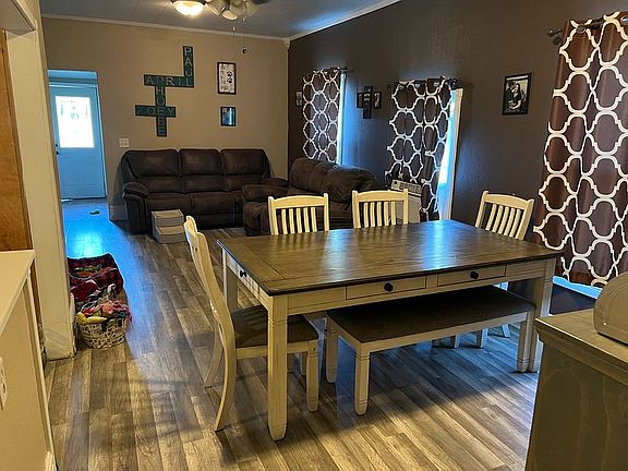 Dinning/Living Room. 