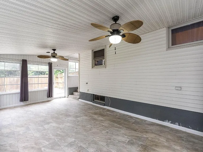 6814 Duke Dr — Photo 27