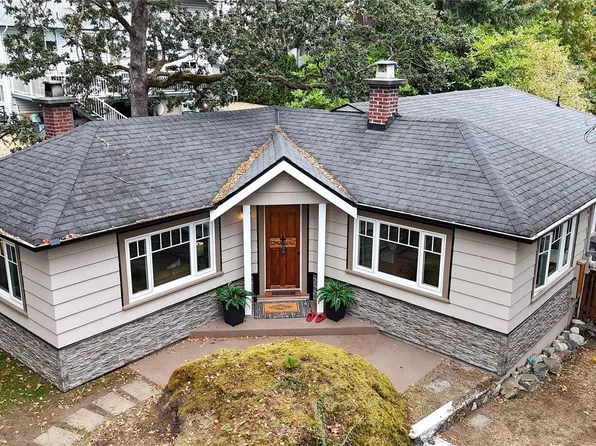 180 Island Hwy, View Royal, BC V9B 1G2