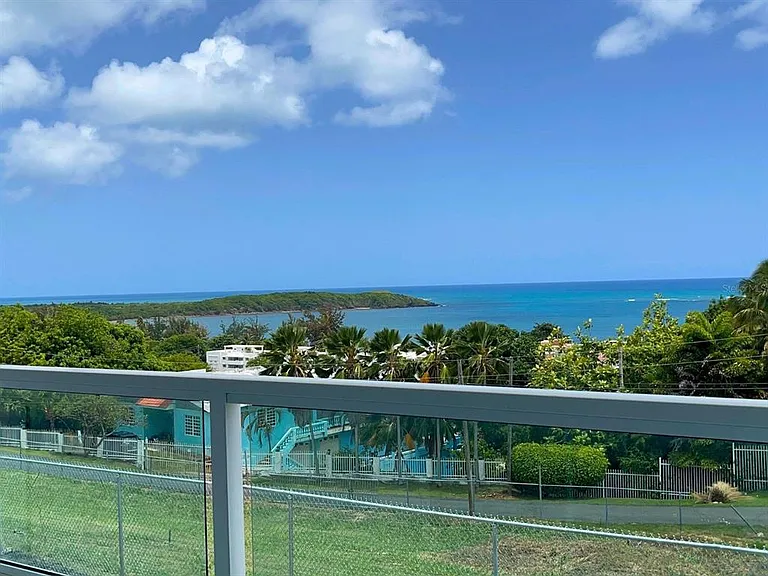 DN-301 Ocean Club At Seven Seas — Photo 2