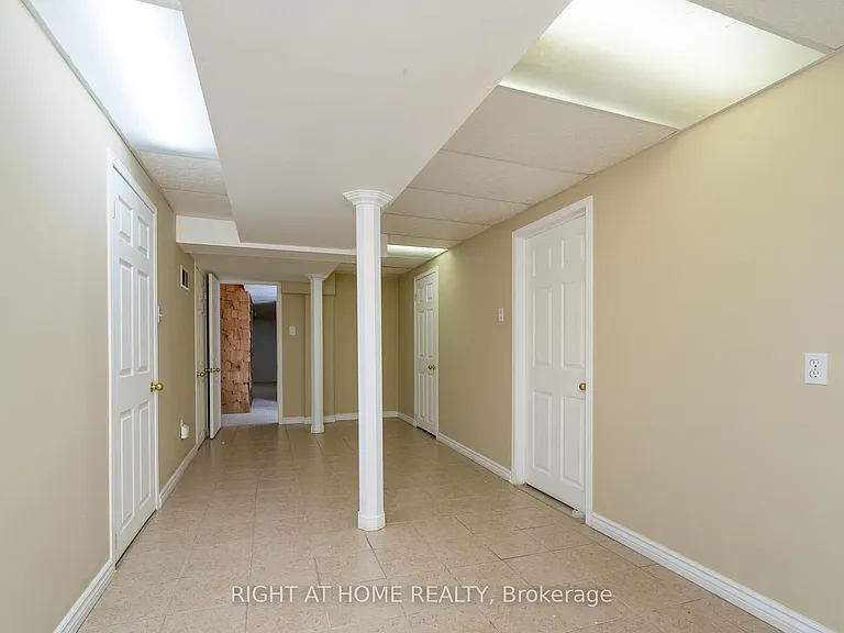 2035 Carleton Ct — Photo 24