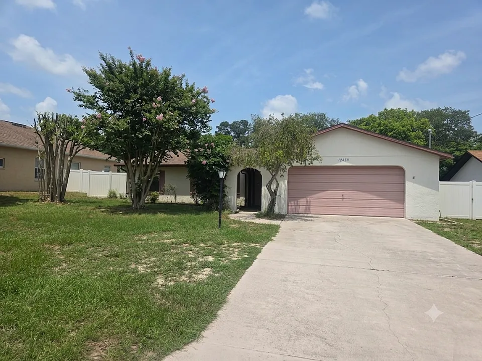 12439 Spreading Oak Dr