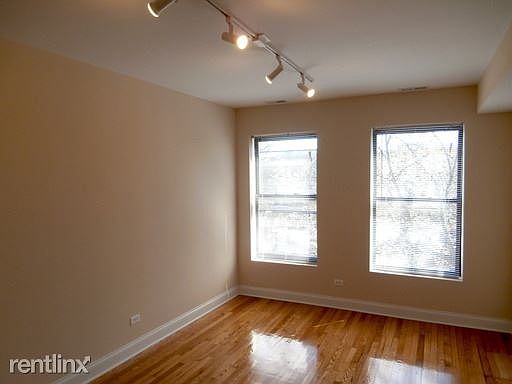 4th image of 1110 W Balmoral Ave