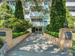 2100 Granite St #112, Oak Bay, BC V8S3G7