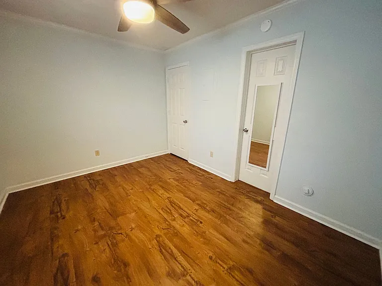2419 Ridge Rd — Photo 7