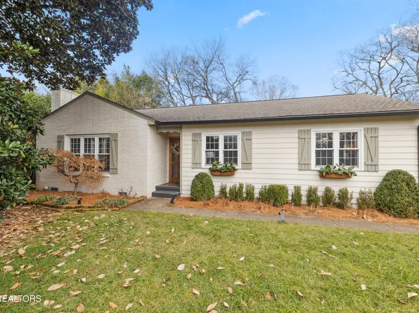 1208 Forest Brook Rd, Knoxville, TN 37919