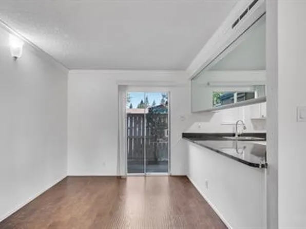 103 Roundtree Ct, Sacramento, CA 95831