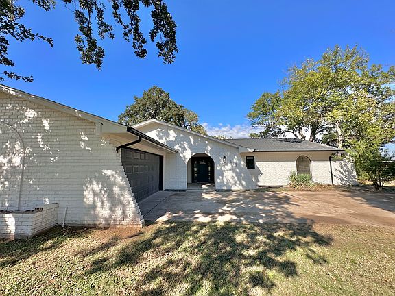 2nd image of 103 Southwood Dr