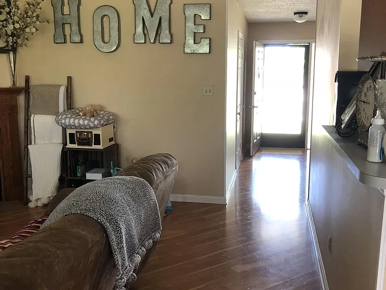 1424 Clear Brook Dr — Photo 7