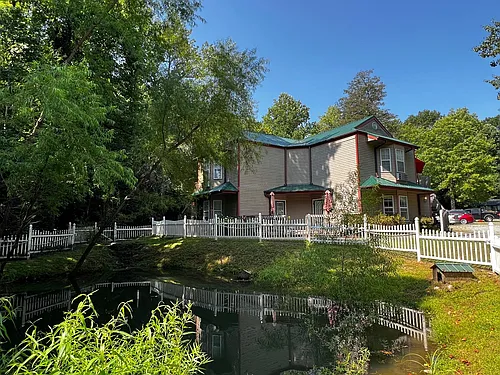 103 Resort Ln Photo 1