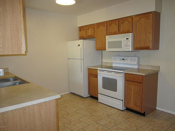 4th image of 10942 W Santa Fe Dr