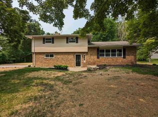 1701 Glen Elm Dr, Fort Wayne, IN 46845