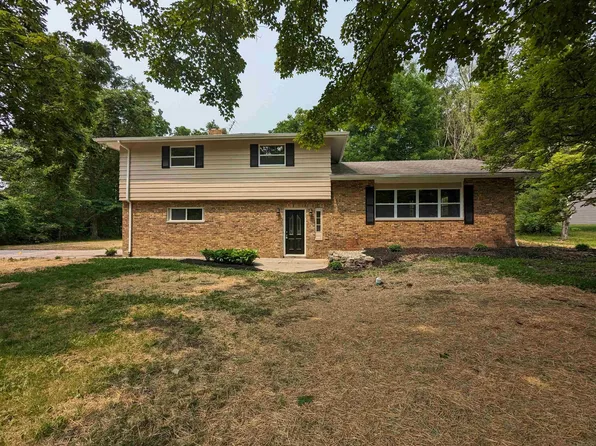 1701 Glen Elm Dr, Fort Wayne, IN 46845