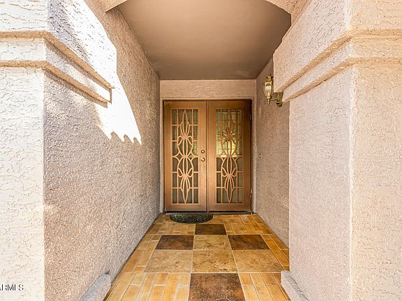 5th image of 1457 S Mayfair