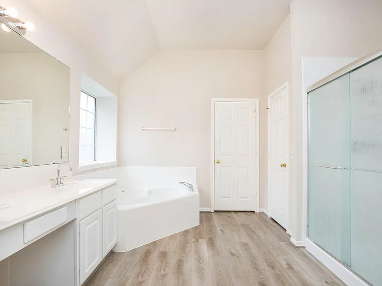 2710 Falcon Knoll Ln — Photo 15