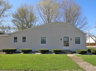 704 German St, Lacon, IL 61540