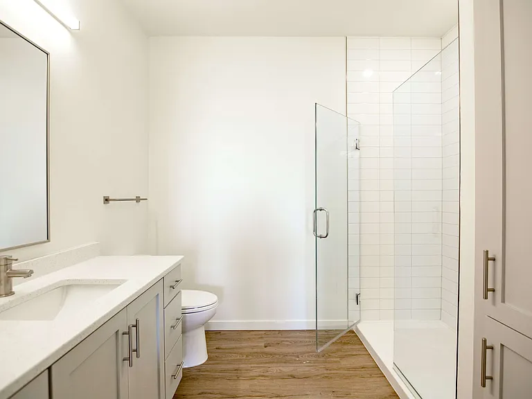 The Earl Apartments 3 Bed 2 Bath 1467