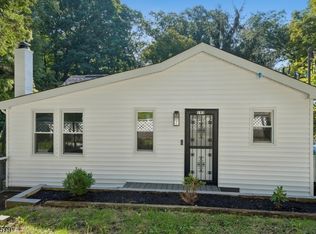 193 Monroe Trl, Hopatcong Boro, NJ 07843
