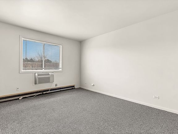 3rd image of 3416 Salem Walk #B2
