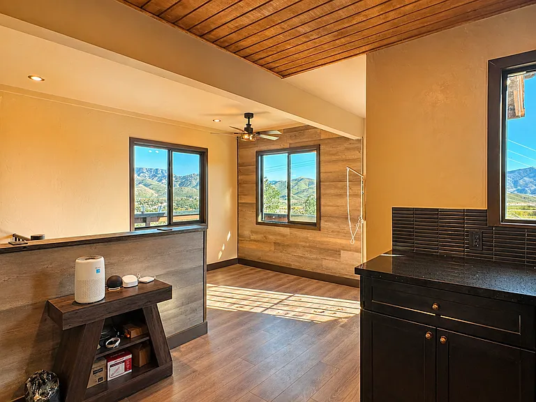 51 Lakeair Dr — Photo 10
