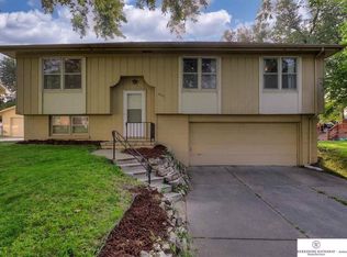 4923 Terrace Dr, Omaha, NE 68134