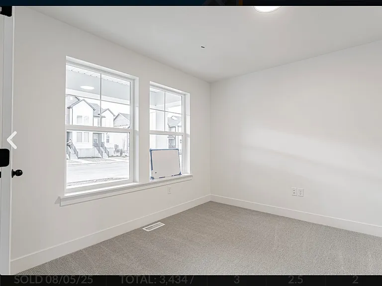 13735 S Devers Dr — Photo 2
