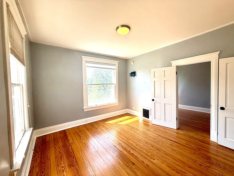 1421 Mapleton Ave — Photo 18