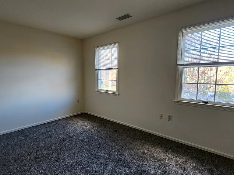 Bedroom 1 - View 2