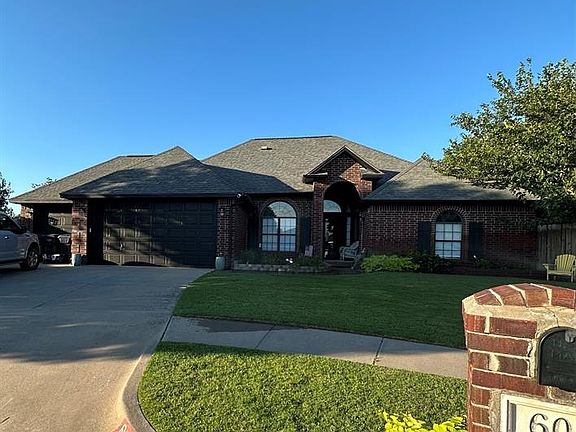3rd image of 601 SW 156th Pl