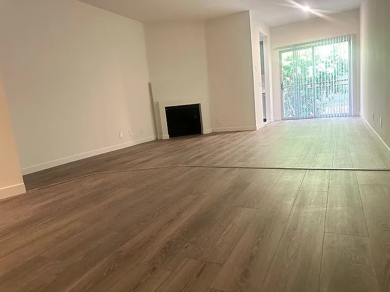 1234 Las Palmas Ave — Photo 3