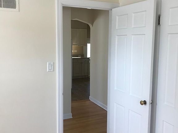 5th image of 8050 Elmwood St