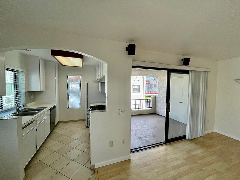 bright condo