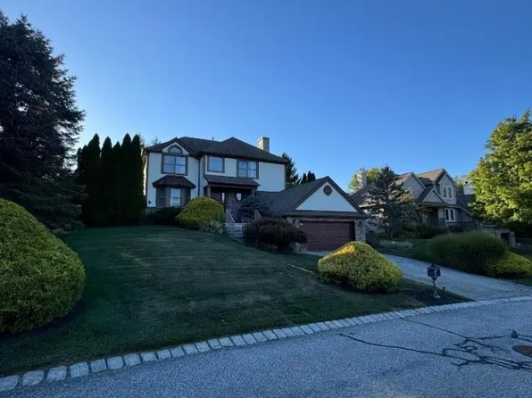 11 Cypress Ln, Hamburg, NJ 07419