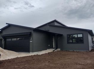 1507 Alpine Cir, Fond Du Lac, WI 54937