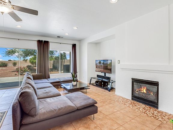 5th image of 782 Summit Dr