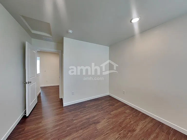9428 W Shumard St — Photo 15